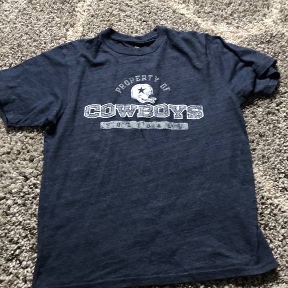 Tops - 💖Authentic Cowboys Apparel Football T shirt